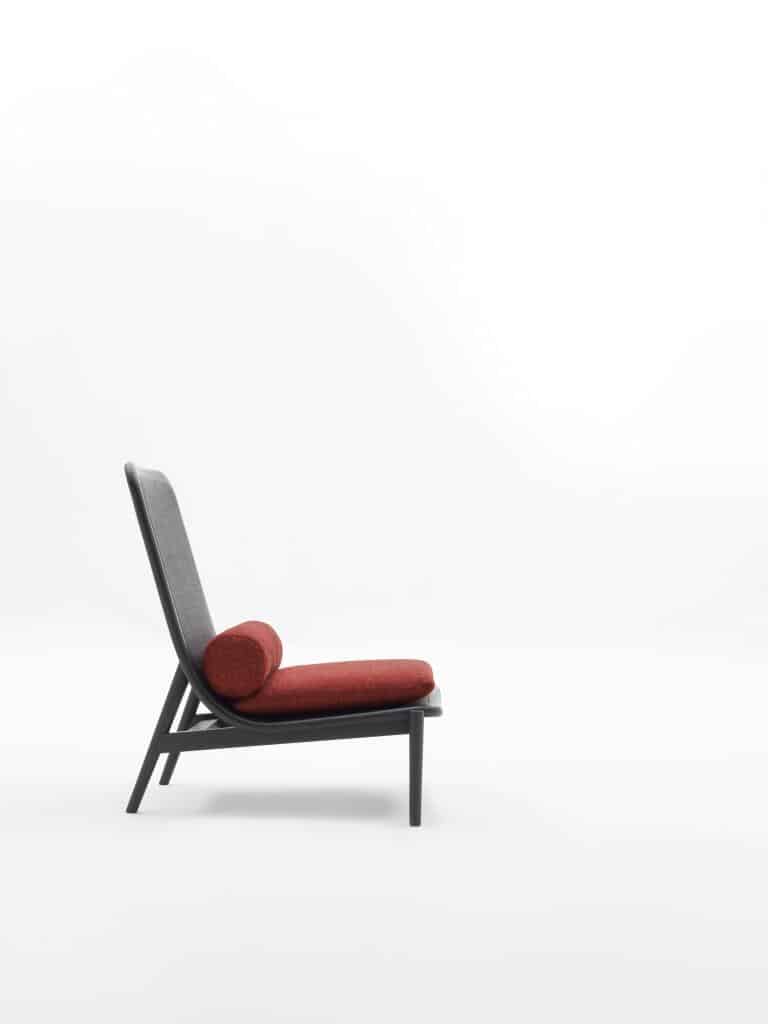 medium_D_eben_armchairs_image_05